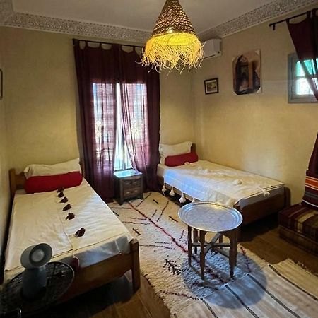 Bed and Breakfast Le Petit Jardin Демнат Екстер'єр фото