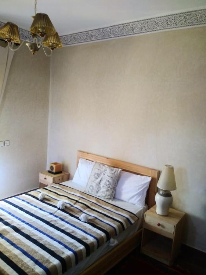 Bed and Breakfast Le Petit Jardin Демнат Екстер'єр фото