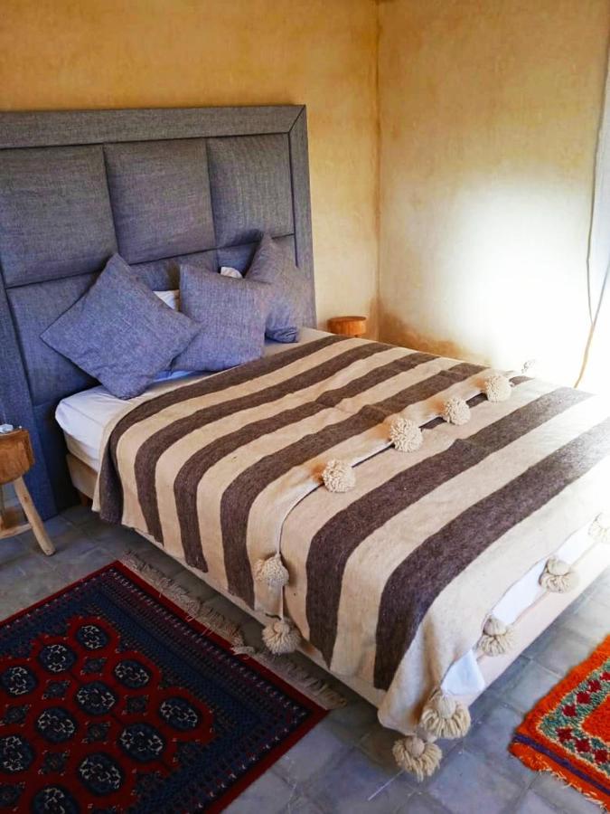 Bed and Breakfast Le Petit Jardin Демнат Екстер'єр фото