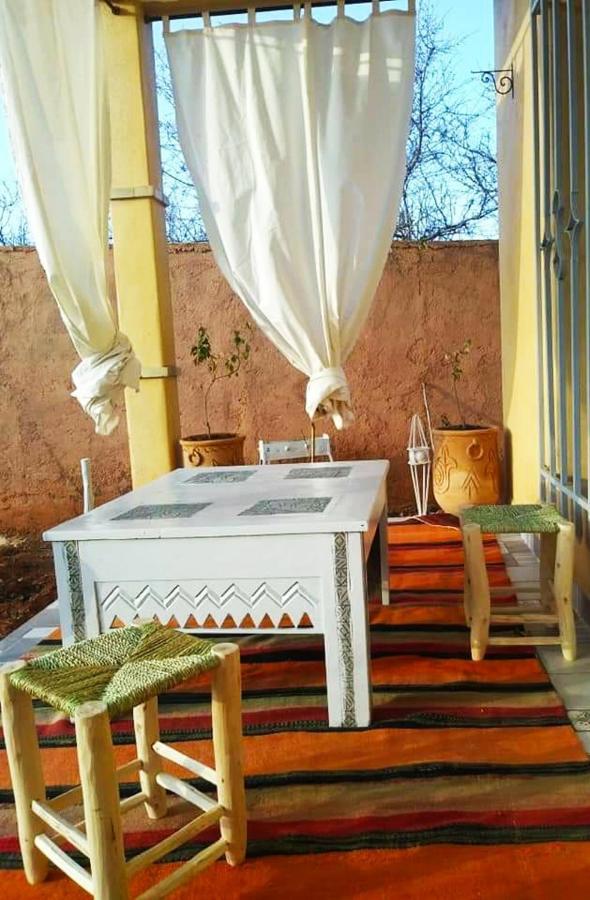Bed and Breakfast Le Petit Jardin Демнат Екстер'єр фото