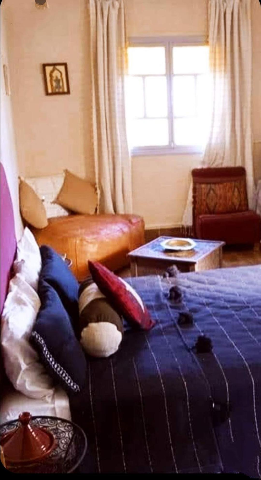 Bed and Breakfast Le Petit Jardin Демнат Екстер'єр фото