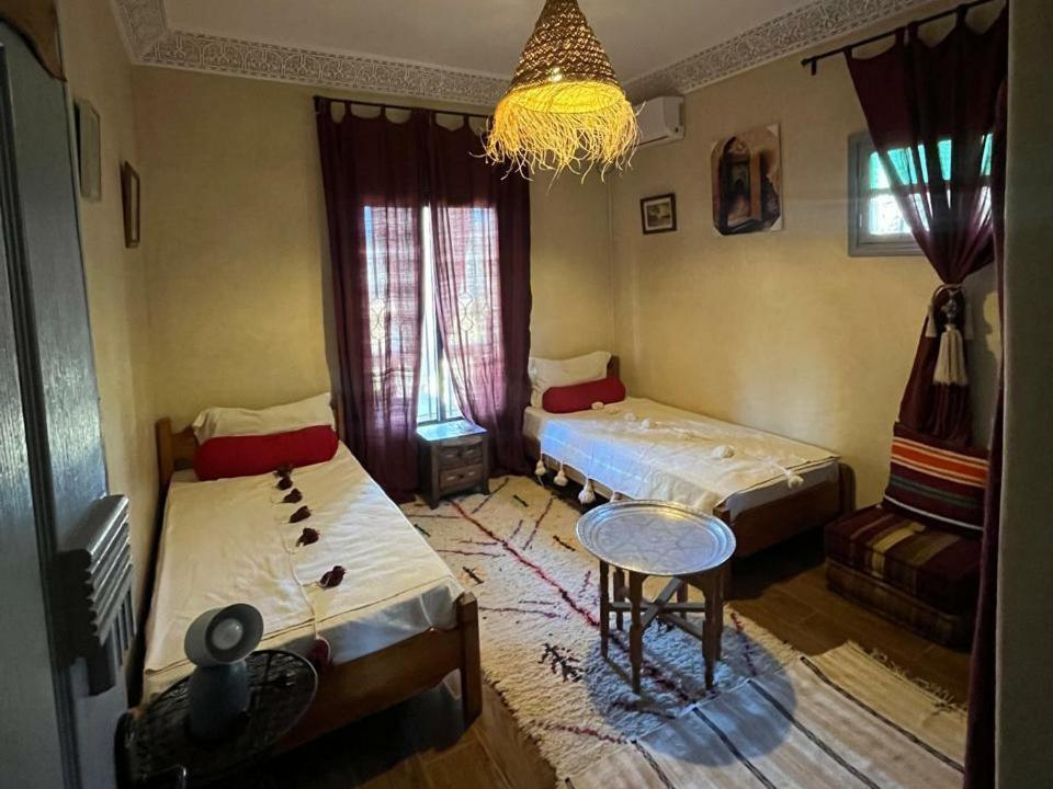 Bed and Breakfast Le Petit Jardin Демнат Екстер'єр фото